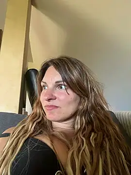 kinkysarahx online show from May 30, 2026, 12:22 pm
