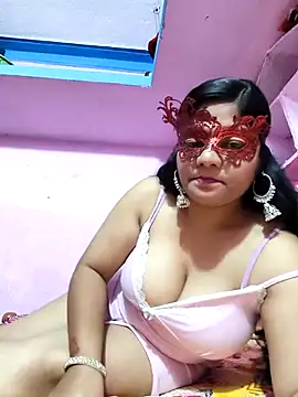 SAIRA-hot online show from November 2, 2025, 6:02 pm