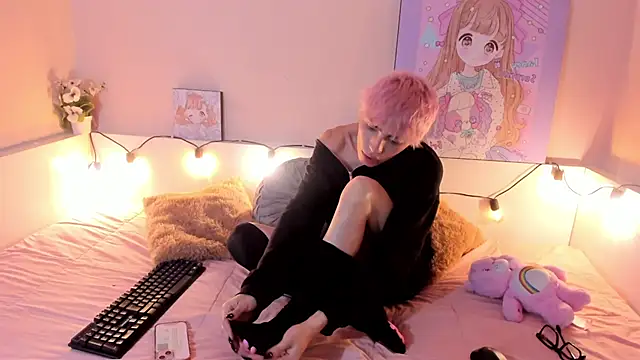 Strawberry Kitty  online show from October 18, 2025, 4:36 am