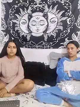 emily n abby online show from April 13, 2026, 1:26 pm