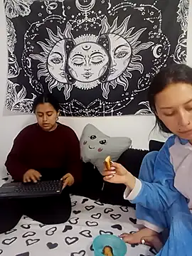 emily n abby online show from March 30, 2026, 2:18 pm