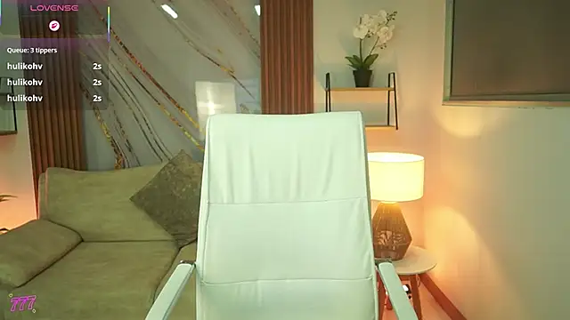 Snapshot of EmilyTurneer chatting on February 11, 2026, 11:43 am EmilyTurneer online show from February 11, 2026, 11:43 am