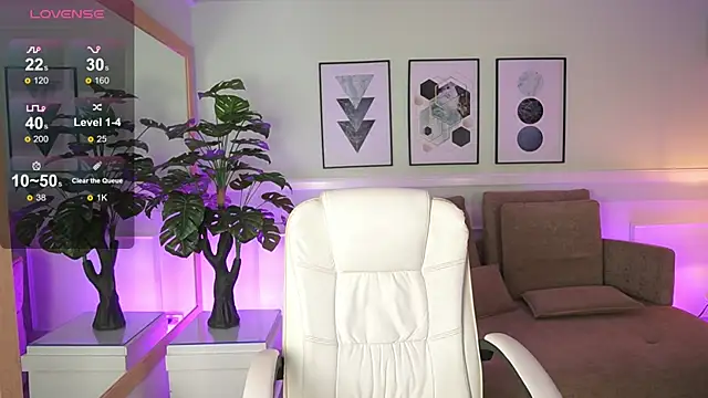 Snapshot of EmilyTurneer chatting on February 27, 2026, 7:14 pm EmilyTurneer online show from February 27, 2026, 7:14 pm