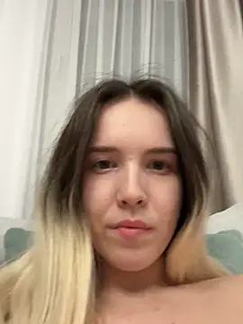 Snapshot of Amira_jenson chatting on October 21, 2025, 9:03 pm Amira jenson online show from October 21, 2025, 9:03 pm