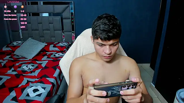 Snapshot of baby_david_03 chatting on February 3, 2026, 11:43 pm baby david 03 online show from February 3, 2026, 11:43 pm