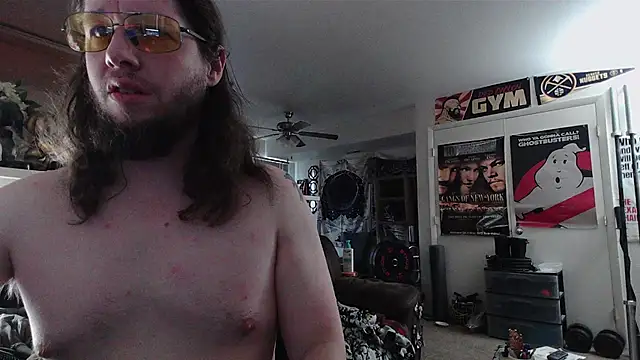 Snapshot of biggerisbetter12 chatting on June 7, 2026, 12:10 pm biggerisbetter12 online show from June 7, 2026, 12:10 pm