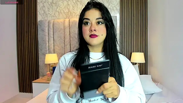 goddessfeetxx online show from October 17, 2025, 8:43 pm