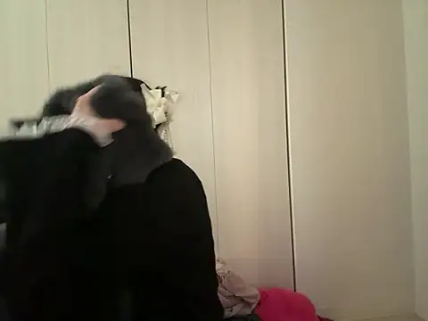 pinkudayo girl online show from April 18, 2026, 4:26 am