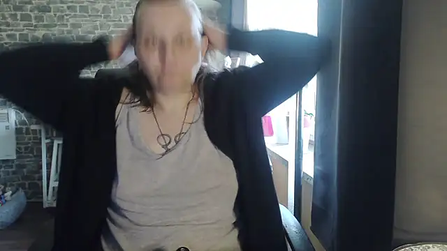 Diamond Bite online show from October 30, 2025, 9:40 am