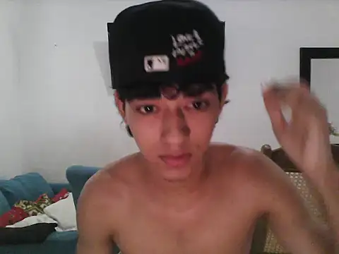 Snapshot of Alex_king17 chatting on April 30, 2026, 1:29 pm Alex king17 online show from April 30, 2026, 1:29 pm