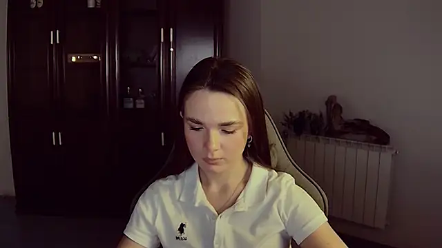 May Bloom online show from November 14, 2025, 12:20 pm