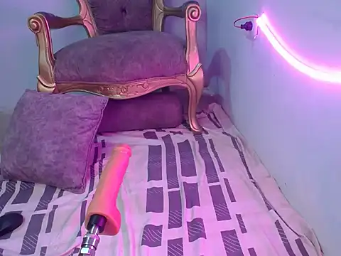 lazzy6565 online show from March 3, 2026, 8:38 pm