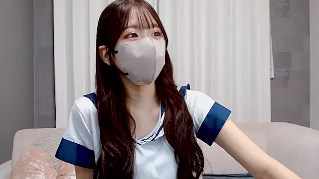 LOVE MIREI LOVE online show from November 17, 2025, 11:36 am