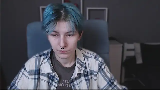 guitarandangell online show from October 23, 2025, 9:52 am