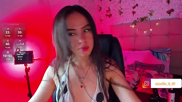 amelia ferrerx online show from November 6, 2025, 3:32 am