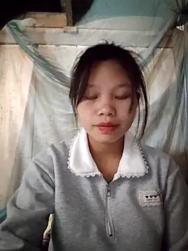 linh-miu99 online show from February 25, 2026, 1:50 am