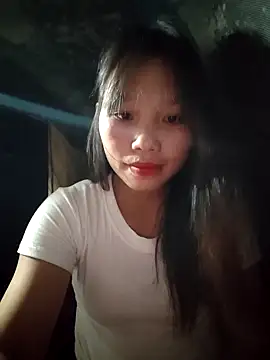 linh-miu99 online show from November 6, 2025, 1:04 pm