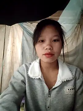 linh-miu99 online show from March 1, 2026, 5:35 pm