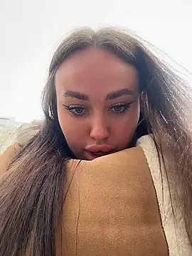 KiraSunshine online show from March 28, 2026, 3:18 am