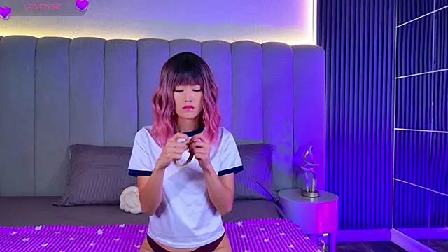 Tiny Dream online show from December 20, 2025, 9:06 pm