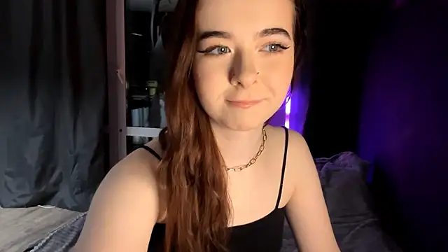 Snapshot of FloralAtoll chatting on November 1, 2025, 3:17 pm FloralAtoll online show from November 1, 2025, 3:17 pm