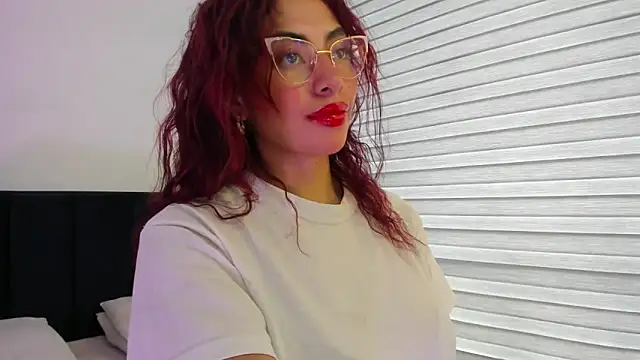 melanie roux   online show from June 5, 2026, 6:46 pm