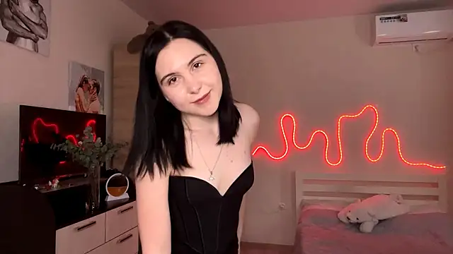 MyraLitterers online show from April 11, 2026, 3:38 pm