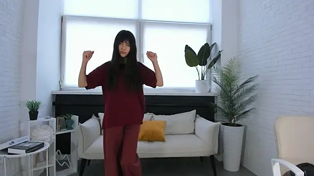 TiannaDejes online show from October 20, 2025, 7:53 am