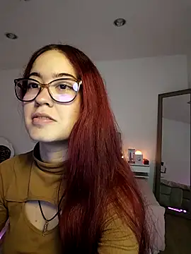 Amaraa couper1 online show from November 19, 2025, 3:50 am