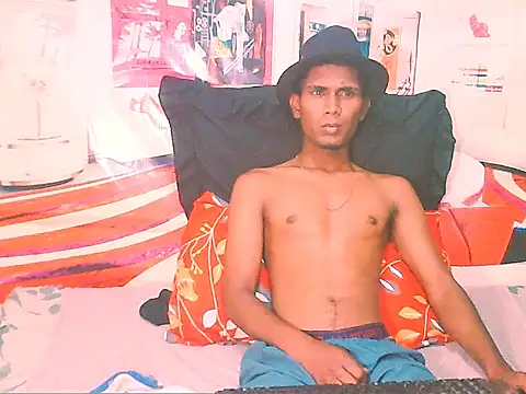 IndianThuggin online show from December 1, 2025, 5:36 pm