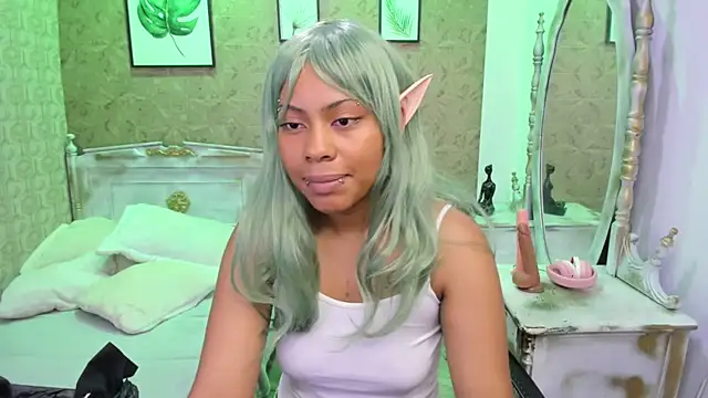 Sofia clk online show from December 18, 2025, 3:11 am