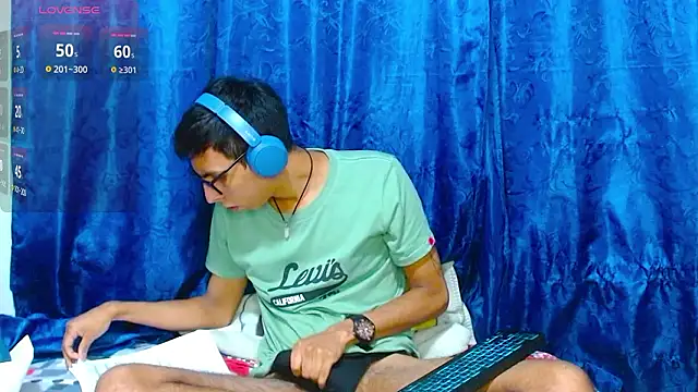 DavTwink3100 online show from March 26, 2026, 1:59 am