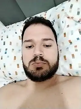 Branquinhowm online show from November 12, 2025, 2:26 am