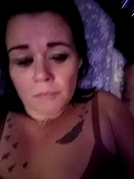 ravenlove1986 online show from October 19, 2025, 7:38 pm