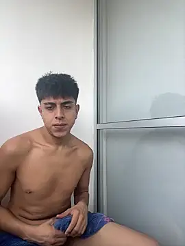 Snapshot of motomotoboy chatting on March 1, 2026, 9:26 pm motomotoboy online show from March 1, 2026, 9:26 pm