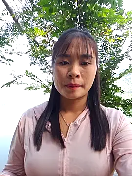 Squirrel-Pear online show from December 1, 2025, 3:40 am