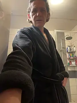 kon77777 online show from November 17, 2025, 3:32 am