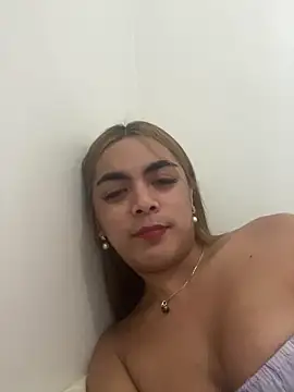 SeductiveRoxy69 online show from October 19, 2025, 6:27 am