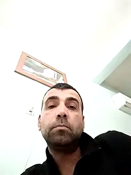 Bugattiveyron1 online show from November 28, 2025, 10:32 pm