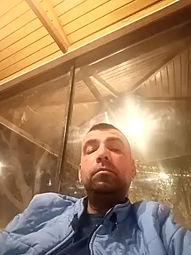 Bugattiveyron1 online show from December 5, 2025, 9:01 pm