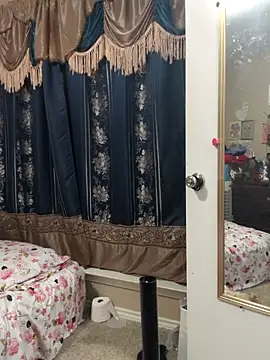 chocolatestrawberrydips online show from April 8, 2026, 2:35 am