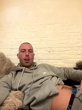 Rotteei1 online show from December 22, 2025, 8:47 am