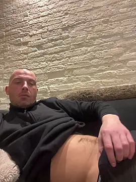 Rotteei1 online show from February 8, 2026, 5:10 pm