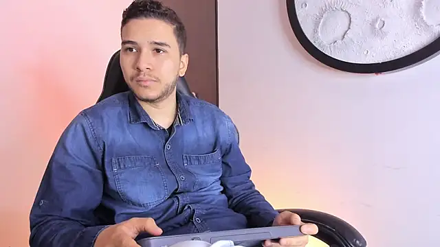 mike 257 online show from December 22, 2025, 11:54 am