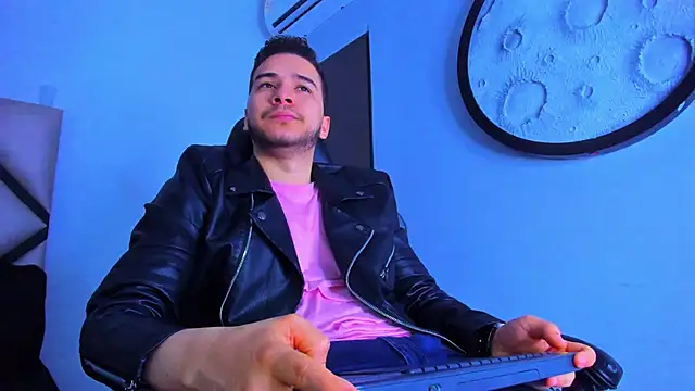 mike 257 online show from January 8, 2026, 12:00 pm