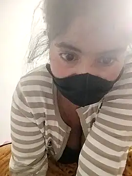 Snapshot of Hot_Angle chatting on November 24, 2025, 12:21 am Hot Angle online show from November 24, 2025, 12:21 am