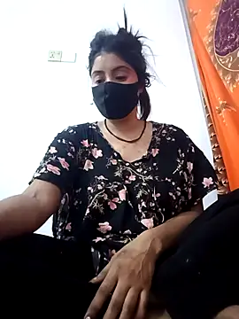 Snapshot of Hot_Angle chatting on May 7, 2026, 11:19 pm Hot Angle online show from May 7, 2026, 11:19 pm