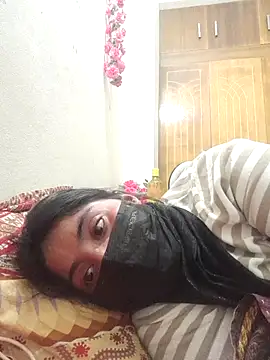 Snapshot of Hot_Angle chatting on November 17, 2025, 3:38 pm Hot Angle online show from November 17, 2025, 3:38 pm