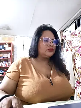 Snapshot of celeste122595 chatting on November 12, 2025, 3:21 am celeste122595 online show from November 12, 2025, 3:21 am