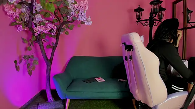 Snapshot of ArohomLester chatting on February 21, 2026, 1:13 pm ArohomLester online show from February 21, 2026, 1:13 pm